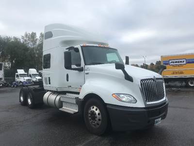 International LT625 Sleeper Semi Truck - 73" Integral Sleeper, Cummins 450HP, 12 Speed Automatic