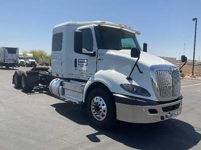 International RH613 Sleeper Semi Truck - 56" Integral Sleeper, 450HP, 12 Speed Automatic