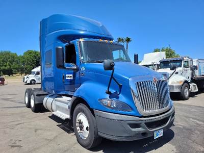 International RH613 Sleeper Semi Truck - 56" Integral Sleeper, 450HP, 10 Speed Manual