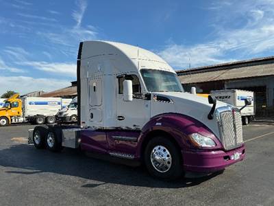 Kenworth T680 Sleeper Semi Truck - Integral Sleeper, Cummins 500HP, 10 Speed Manual