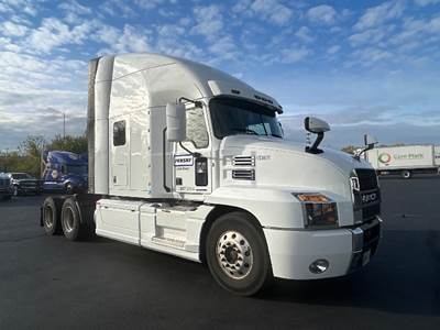 Mack Anthem Sleeper Semi Truck - 70" Integral Sleeper, MP8 445HP, 12 Speed Automatic