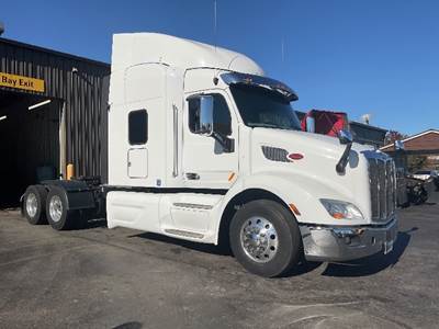 Peterbilt 579 Sleeper Semi Truck - 58" Integral Sleeper, Paccar 510HP, 18 Speed Manual