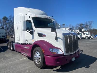 Peterbilt 579 Sleeper Semi Truck - 58" Integral Sleeper, Cummins 500HP, 13 Speed Manual