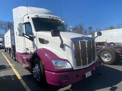 Peterbilt 579 Sleeper Semi Truck - Integral Sleeper, Cummins