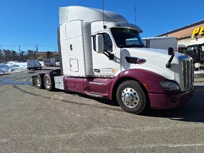 Peterbilt 579 Sleeper Semi Truck - 58" Integral Sleeper, Cummins 500HP, 13 Speed Manual