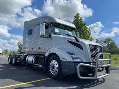 Volvo VNL64740 Sleeper Semi Truck - 70" Integral Sleeper, 455HP, 12 Speed Automatic