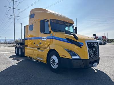 Volvo VNL64760 Sleeper Semi Truck - 70" Integral Sleeper, 455HP, 12 Speed Automatic