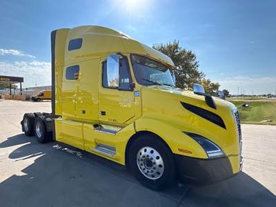 Volvo VNL64760 Sleeper Semi Truck - 70" Integral Sleeper, 455HP, 12 Speed Automatic
