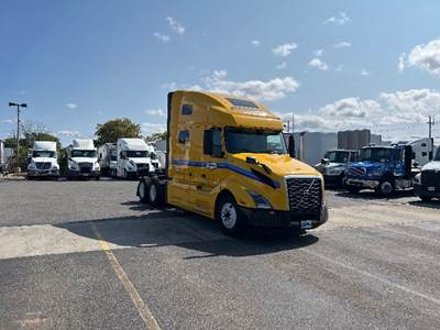Volvo VNL64760 Sleeper Semi Truck - 70" Integral Sleeper, 455HP, 12 Speed Automatic