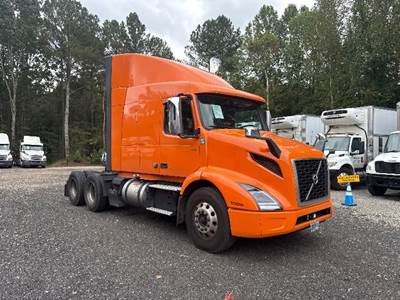 Volvo VNR64640 Sleeper Semi Truck - 61" Integral Sleeper, 425HP, 12 Speed Automatic