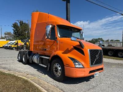 Volvo VNR64640 Sleeper Semi Truck - 61" Integral Sleeper, 425HP, 12 Speed Automatic