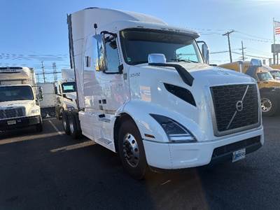 Volvo VNR64640 Sleeper Semi Truck - 61" Integral Sleeper, 455HP, 12 Speed Automatic