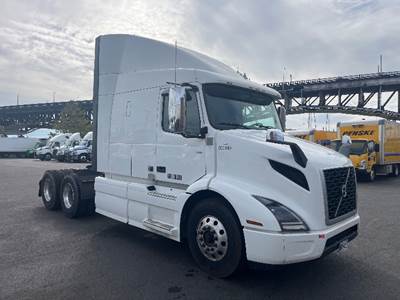 Volvo VNR64640 Sleeper Semi Truck - 61" Integral Sleeper, 455HP, 12 Speed Automatic
