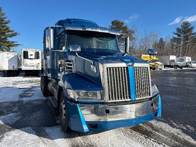 Western Star 5700XE Sleeper Semi Truck - Integral Sleeper, 505HP, 10 Speed Manual