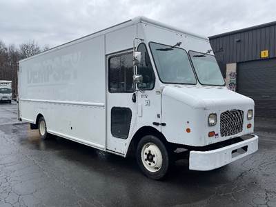 Freightliner MT45 Single Axle Step Van - Cummins, 200HP, 5 Speed Automatic