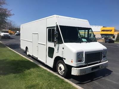 Freightliner MT45 Single Axle Step Van - Cummins, 200HP, 5 Speed Automatic