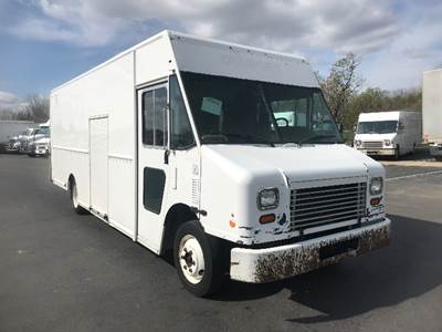 Freightliner MT45 Single Axle Step Van - Cummins, 200HP, 5 Speed Automatic