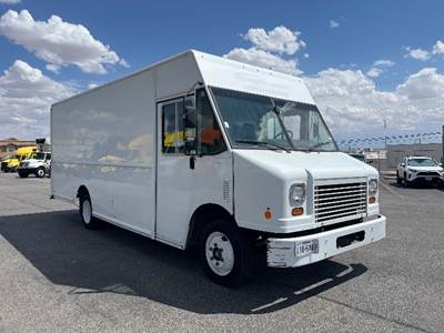 Freightliner MT45 Single Axle Step Van - Cummins, 200HP, 6 Speed Automatic