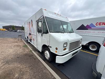 Freightliner MT45 Single Axle Step Van - Cummins, 200HP, 6 Speed Automatic