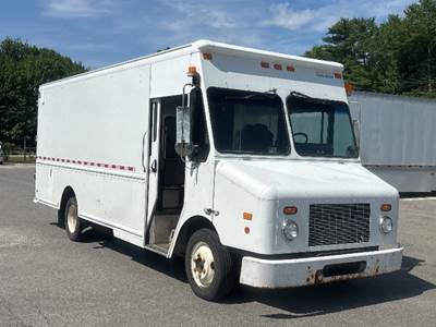 Freightliner MT45 Single Axle Step Van - Cummins, 200HP, 5 Speed Automatic