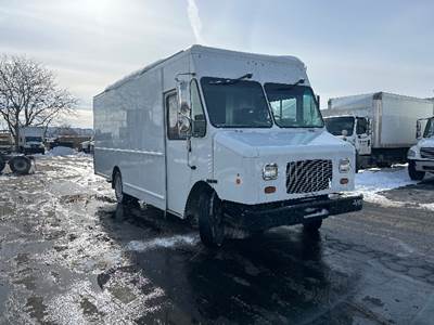 Freightliner MT45G Single Axle Step Van - Gmc, 308HP, 6 Speed Automatic