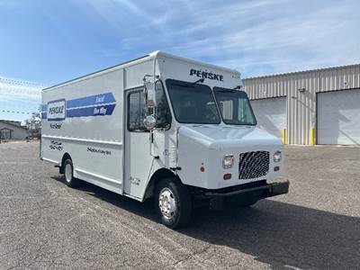 Freightliner MT45G Single Axle Step Van - Gmc, 308HP, 6 Speed Automatic