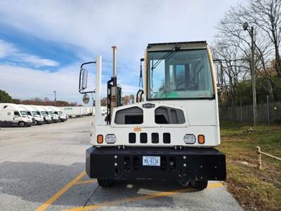 Autocar XSpotter Yard Spotter Truck - Cummins, 200HP