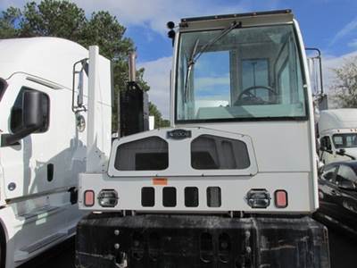 Autocar XSpotter Yard Spotter Truck - Cummins