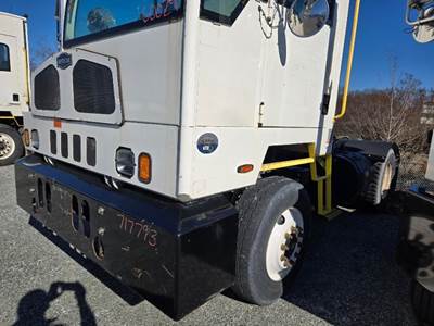 Autocar XSpotter Yard Spotter Truck - Cummins