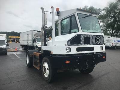 Capacity SABRE5 Yard Spotter Truck - Cummins, 200HP, 6 Speed Automatic