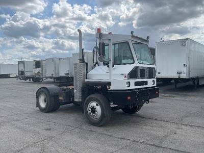 Capacity SABRE5 Yard Spotter Truck - Cummins, 200HP, 6 Speed Automatic