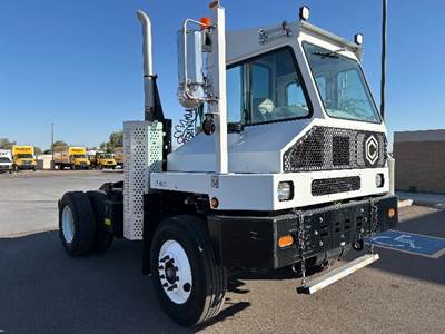 Capacity SABRE5 Yard Spotter Truck - Cummins, 200HP, 6 Speed Automatic
