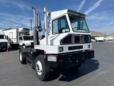 Capacity SABRE5 Yard Spotter Truck - Cummins, 220HP, 6 Speed Automatic