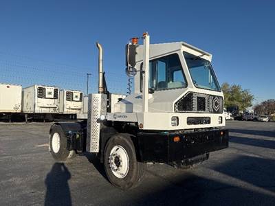 Capacity TJ5000 Yard Spotter Truck - Cummins, 200HP, 6 Speed Automatic