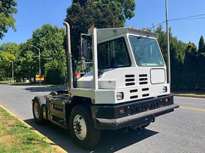 Capacity TJ5000 Yard Spotter Truck - Cummins, 200HP, 6 Speed Automatic
