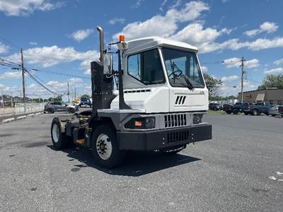 Ottawa T2 Yard Spotter Truck - Cummins, 173HP, 6 Speed Automatic