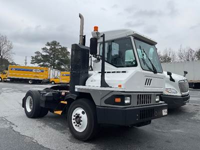 Ottawa T2 Yard Spotter Truck - Cummins, 200HP, 6 Speed Automatic