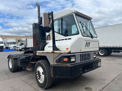 Ottawa T2 Yard Spotter Truck - Cummins, 200HP, 6 Speed Automatic