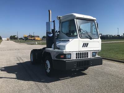 Ottawa T2 Yard Spotter Truck - Cummins, 173HP, 6 Speed Automatic