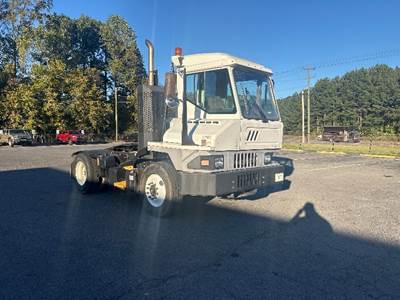 Ottawa T2 Yard Spotter Truck - Cummins, 200HP, 6 Speed Automatic
