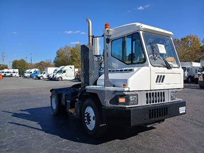 Ottawa T2 Yard Spotter Truck - Cummins, 200HP, 6 Speed Automatic