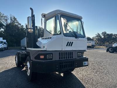 Ottawa T2 Yard Spotter Truck - Cummins, 200HP, 6 Speed Automatic