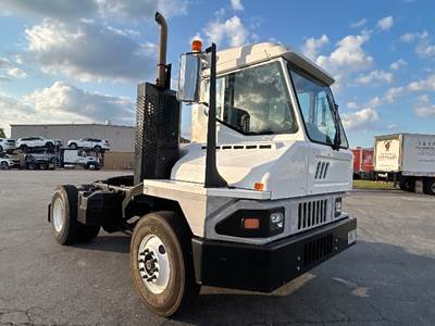 Ottawa T2 Yard Spotter Truck - Cummins, 200HP, 6 Speed Automatic