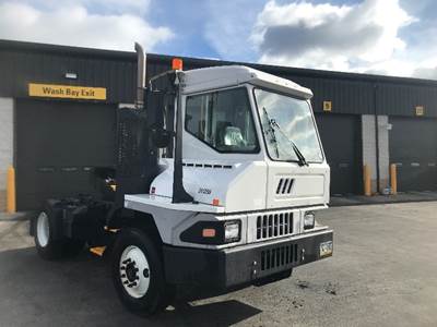 Ottawa T2 Yard Spotter Truck - Cummins, 200HP, 6 Speed Automatic