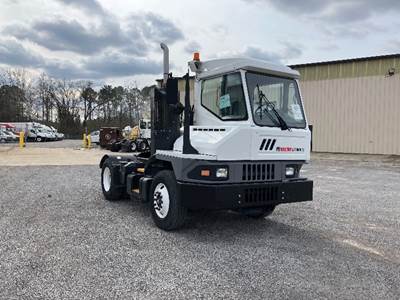 Ottawa T2 Yard Spotter Truck - Cummins, 173HP, 6 Speed Automatic