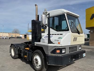 Ottawa T2 Yard Spotter Truck - Cummins, 200HP, 6 Speed Automatic
