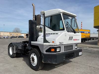 Ottawa T2 Yard Spotter Truck - Cummins, 200HP, 6 Speed Automatic