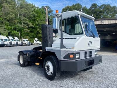 Ottawa T2 Yard Spotter Truck - Cummins, 200HP, 6 Speed Automatic