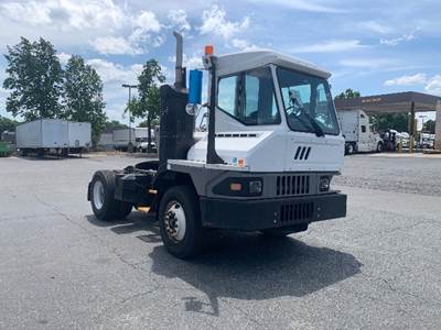 Ottawa T2 Yard Spotter Truck - Cummins, 200HP, 6 Speed Automatic