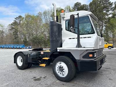 Ottawa T2 Yard Spotter Truck - Cummins, 200HP, 6 Speed Automatic